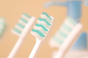インプラント治療後の歯磨き粉を選ぶ際の3つのポイント